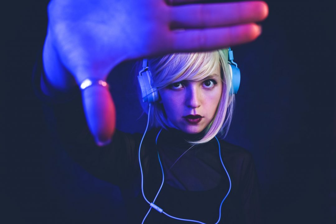 young-woman-listening-to-music